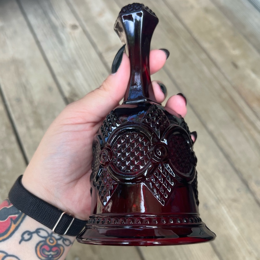 Vintage Avon Cape Cod Ruby Red Glass Bell - Picture 7 of 9